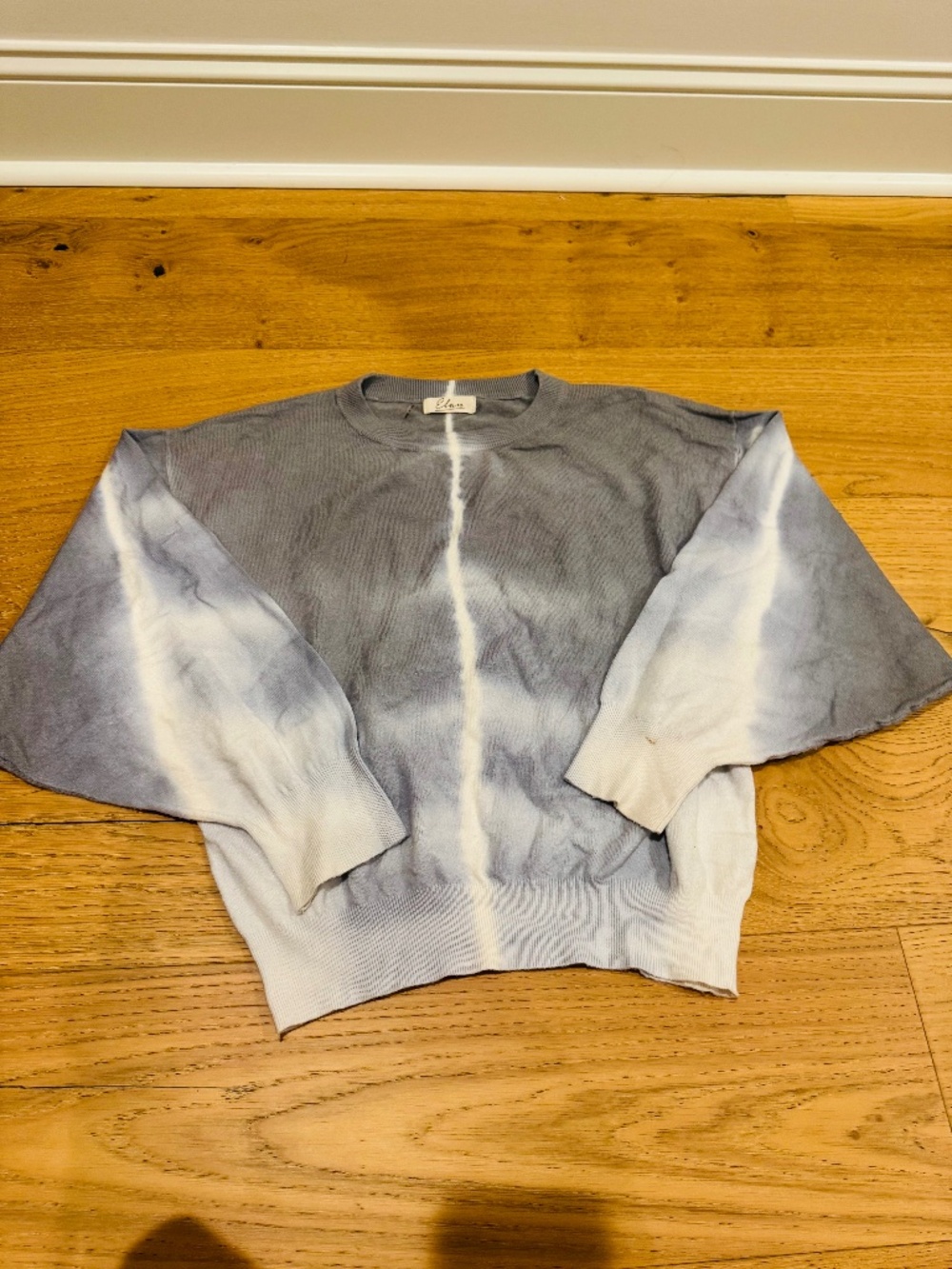 Elan sweater soft lightweight gray and blues